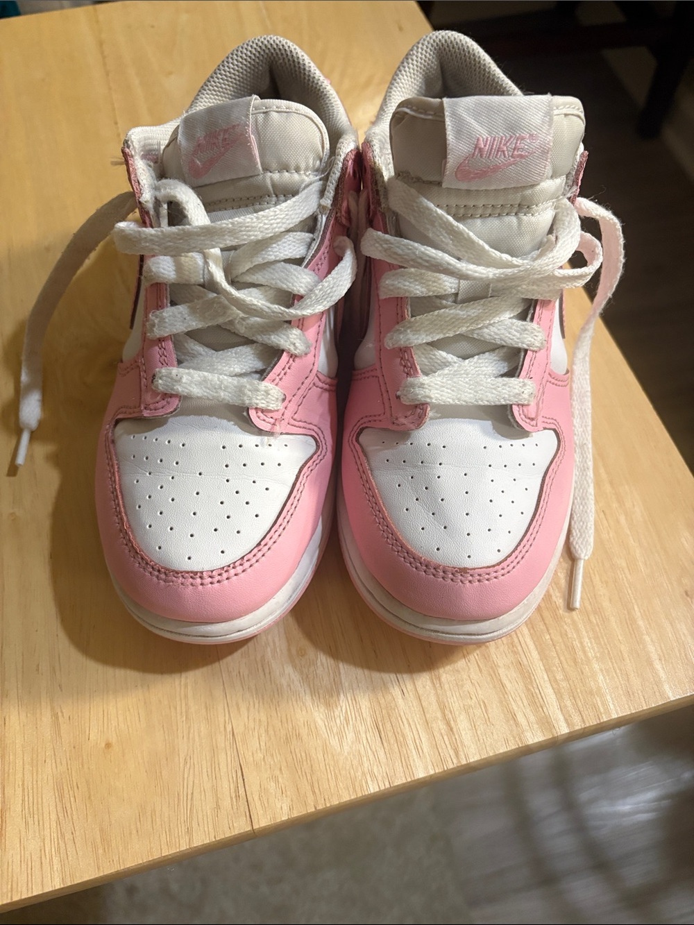 Nike Kids White and Pink Low-Top Sneakers
